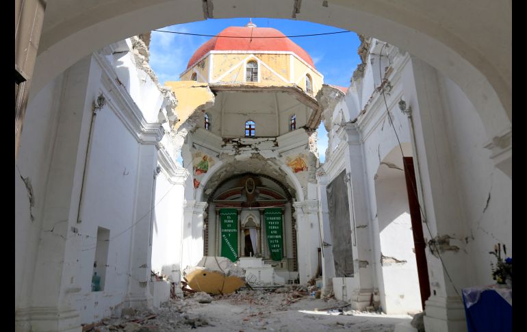 El templo de Santiago Apóstol, donde fallecieron 11 personas el 19 de septiembre, cuando colapsó el techo. NTX/C. Pacheco