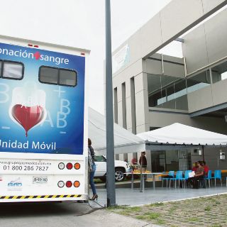 Con unidad móvil, facilitan donación altruista de sangre