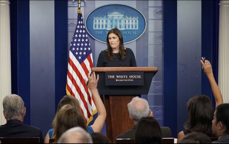 ''Francamente, sugerir eso es absurdo'', dijo la portavoz de la Casa Blanca, Sarah Sanders, en conferencia de prensa.