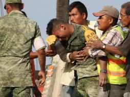 El profesor y fotógrafo, Marco Gil, reconoce el valor y compromiso que mostró el militar al intentar rescatar a las mujeres. FACEBOOK / Marco Gil Vela