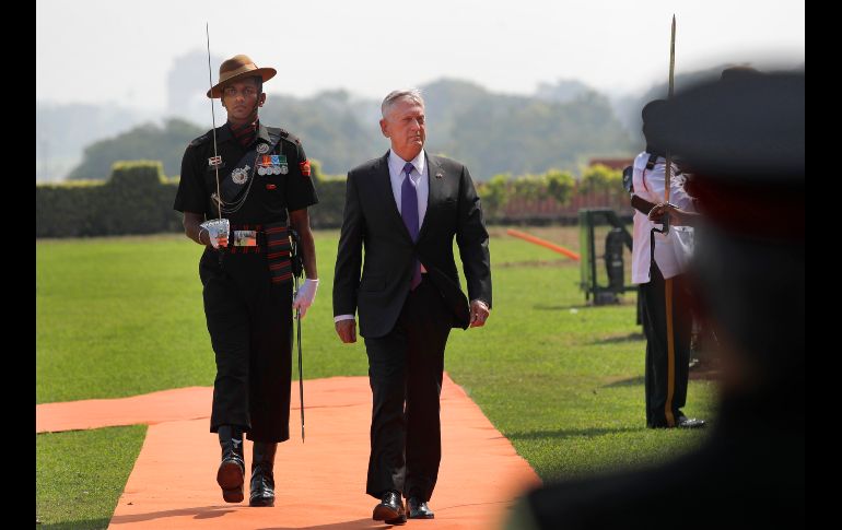 Jim Mattis visitó la India, donde habló del problema entre EU y Corea del Norte. AP/M. Swarup