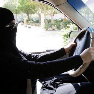 Arabia Saudita permitirá a mujeres entrar a estadios a partir de 2018