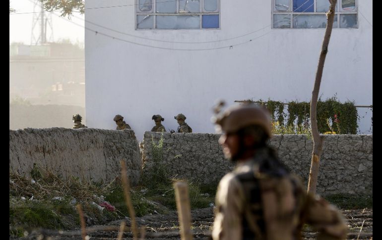 El ataque ocurrió en la misma jornada en que el secretario de Defensa de EU, James Mattis, y el secretario general de la OTAN, Jens Stoltenberg, visitaron Kabul. EFE/H. Amid