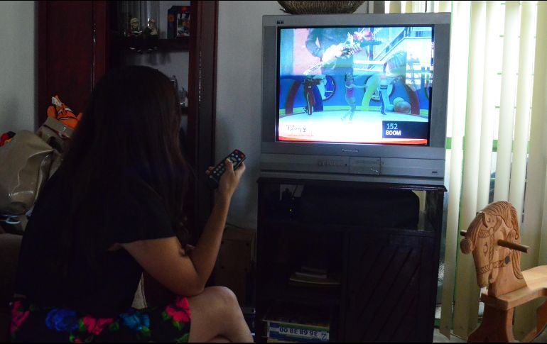 Entre los programas que más vieron las personas por TV abierta en 2016 estuvieron los noticieros, seguido de las películas y telenovelas. EL INFORMADOR/Archivo