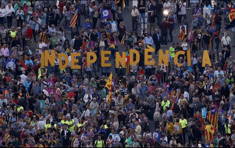 El gobierno catalán ha convocado tres millones 343 mil 358 votantes. EFE / A. Estévez