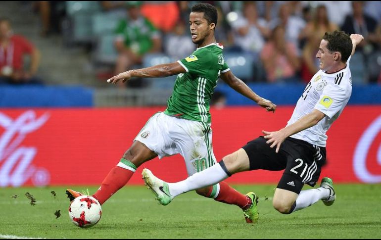 Durante el evento se celebrarán los 100 partidos de Giovani dos Santos con el Tri. AP/ARCHIVO
