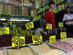 Los preciadores de Profeco dan certeza a los consumidores de que el costo de los artículos no puede alterarse de forma arbitraria. EL INFORMADOR / ARCHIVO