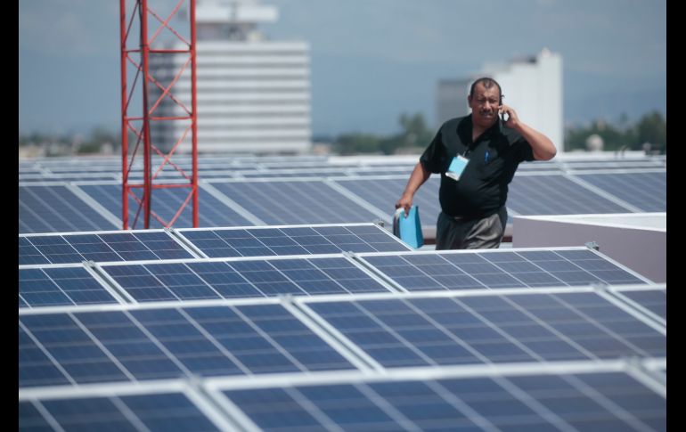 Cada panel genera 260 watts y están garantizados por 25 años. EL INFORMADOR/F. Atilano