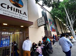 Miles de jóvenes indocumentados enfrentan una carrera contra el tiempo para renovar sus permisos del DACA antes de la fecha limite del 5 de octubre. AFP / F.J. Brown