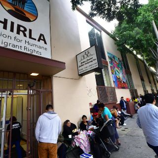 Grupo de senadores de EU pide ampliar fecha límite para renovar DACA