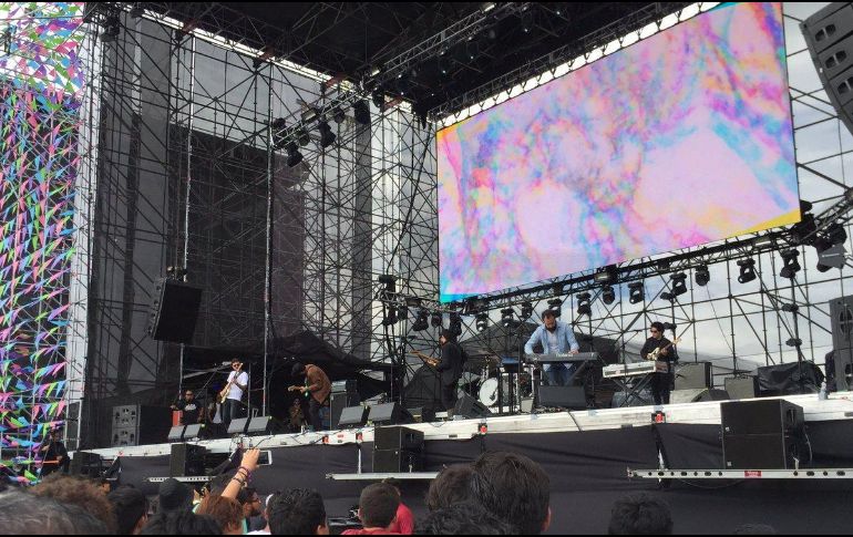 16 bandas convocaron a 25 mil personas en el Foro Pegaso, situado en Toluca. Twitter / @Rockfestmexico