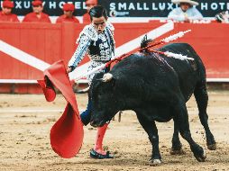 Mariano Sescosse. El novillero zacatecano no tuvo suerte con su primero y único de la tarde, antes de que se suspendiera el festejo por la lluvia. EL INFORMADOR/G. Gallo
