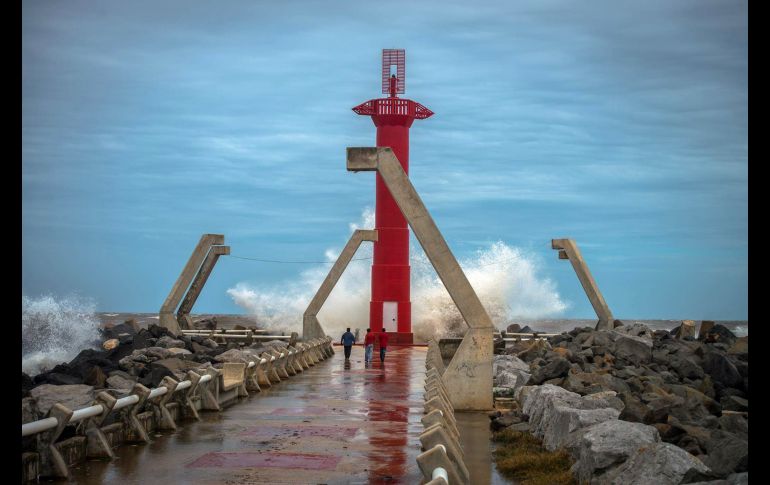 Puerto Chiapas, Puerto Lázaro Cárdenas y Coatzacoalcos (foto) son las tres nuevas Zonas Económicas Especiales. NOTIMEX/Archivo