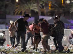 Un hombre de 64 años disparó desde el piso 32 de Mandalay Bay hacia los presentes en un concierto de música country.  AFP / D. Becker