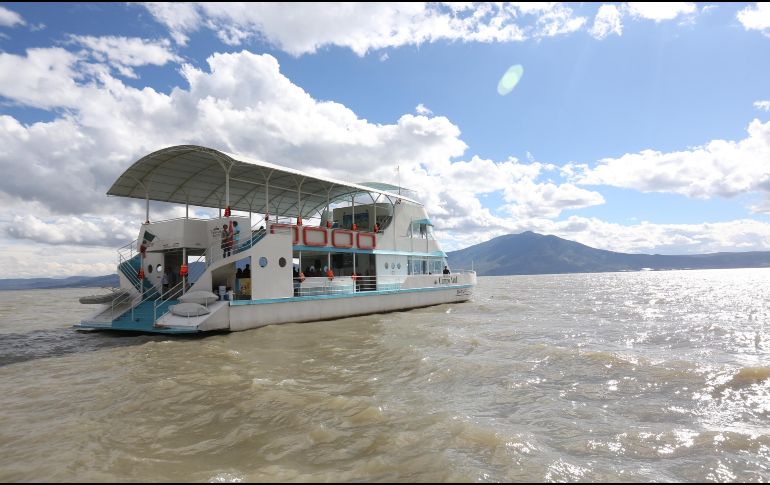Lago de Chapala recupera cuatro centímetros por lluvias