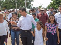 El Jefe del Ejecutivo acude acompañado de los secretarios de gobernación, educación, de Transportes y de Salud. TWITTER / @EPN