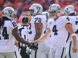 Los Raiders se sumaron a la encomienda de Sisolak, comisionado del Condado de Clark, para recaudar dinero y brindar alivio y apoyo financiero. AFP / D. Bradford