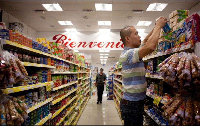 El consenso de analistas también está anticipando una mayor inflación para este año con 6.30%. AP/Archivo