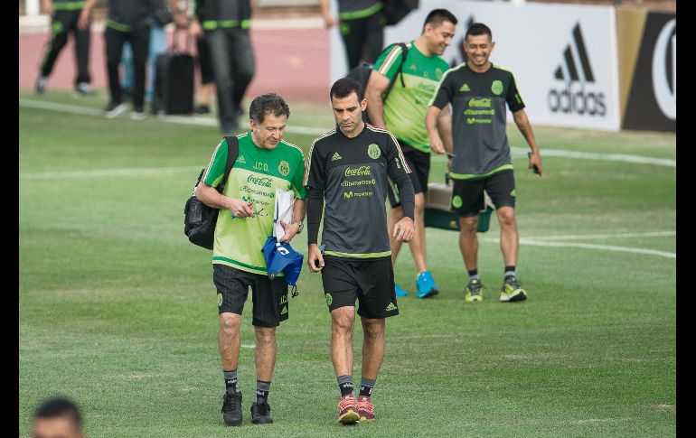 Juan Carlos Osorio ha encontrado en Rafael Márquez a la figura que mantenga unido a su vestidor y de paso ser el enlace entre el cuerpo técnico y jugadores. MEXSPORT
