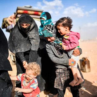 Unas 30 mil personas han abandonado Deir al Zur desde julio: ACNUR