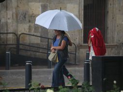 Recomiendan a la población en general extremar precauciones ante el riesgo de que se presenten encharcamientos.
