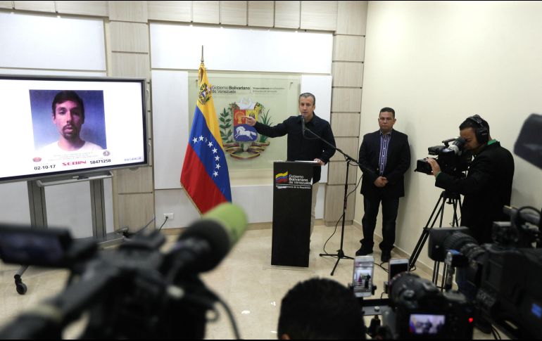 Manuel Chacín, supuesto miembro del partido VP, fue detenido en posesión de siete explosivos; el partido niega que López tenga relación con él. EFE / ESPECIAL