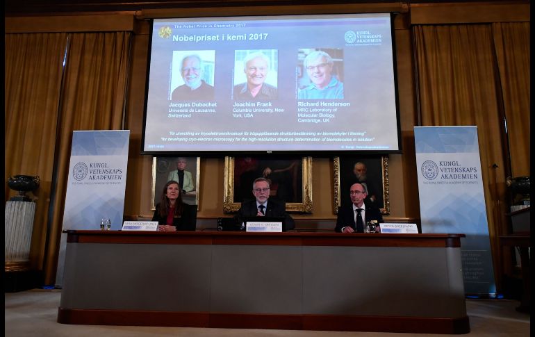 El premio se les otorgó a estos expertos por por desarrollar la 