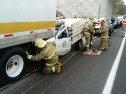 El accidente se registró a la altura del kilómetro 83, en el municipio de Encarnación de Díaz.  ESPECIAL / Protección Civil Jalisco