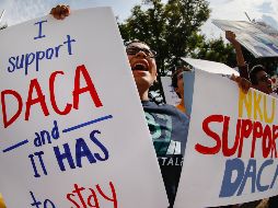 Hasta ayer martes, 106 mil de los 154 mil inmigrantes elegibles para renovar su permiso de DACA habían enviado su aplicación. AP/ARCHIVO