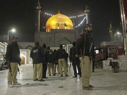 El atacante suicida hizo explotar las bombas que portaba al ser parado por la policía en la entrada del templo Fatehpur Sharif en el distrito de Jhal Magsi. EFE / ARCHIVO