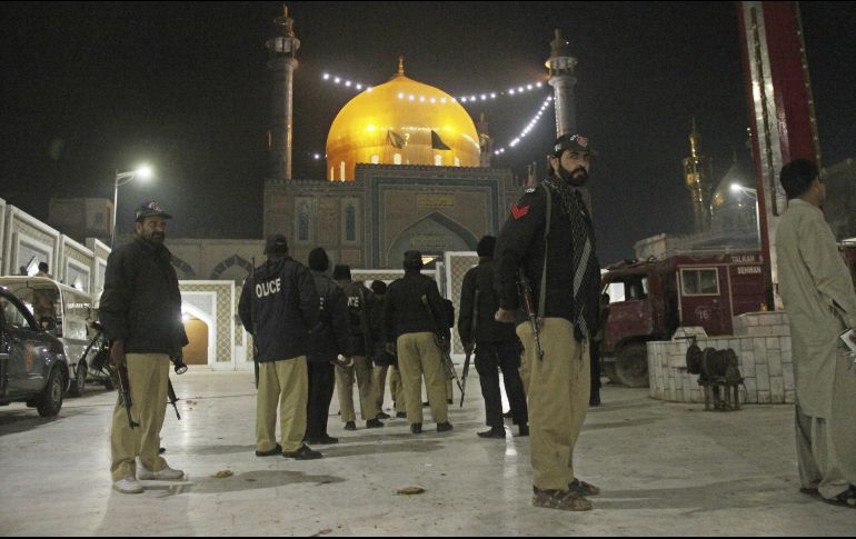 El atacante suicida hizo explotar las bombas que portaba al ser parado por la policía en la entrada del templo Fatehpur Sharif en el distrito de Jhal Magsi. EFE / ARCHIVO