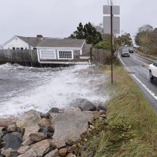 Nueva Orleans se prepara para recibir a la tormenta ''Nate''