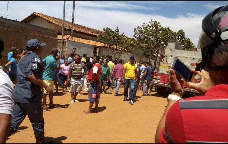 Por el hecho, un profesor falleció y varias personas más resultaron heridas. EFE / PMMG