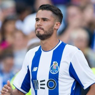 Diego Reyes seguirá con Porto hasta el final de temporada