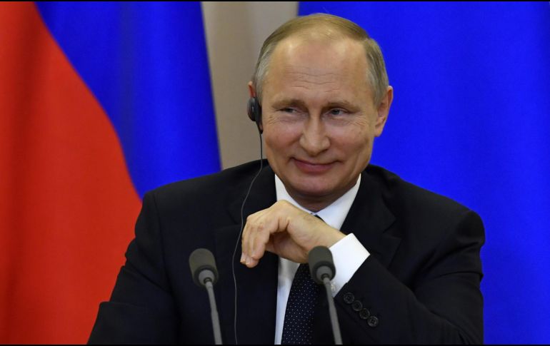 Aunque aún mantiene la intriga, todos los analistas dan por hecho que el mandatario se presentará a la reelección en las elecciones de marzo de 2018. AP / ARCHIVO