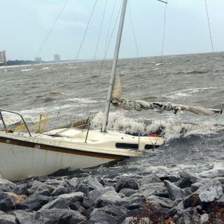 “Nate” toca tierra en desembocadura del Mississippi