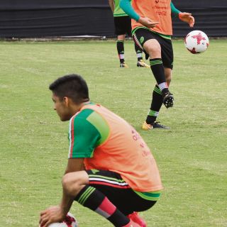 Tri Sub-17, por debut soñado