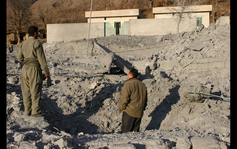 La colocación de explosivos en carreteras para atacar vehículos militares o policiales es una táctica habitual del PKK. AFP/ARCHIVO