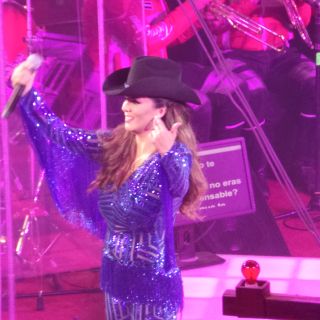 Edith Márquez es mamá gallina