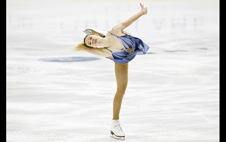 La rusa María Sotskova presenta su programa libre de la competencia de patinaje artístico de la ISU en Espoo, Finlandia. AFP/R. Rekomaa