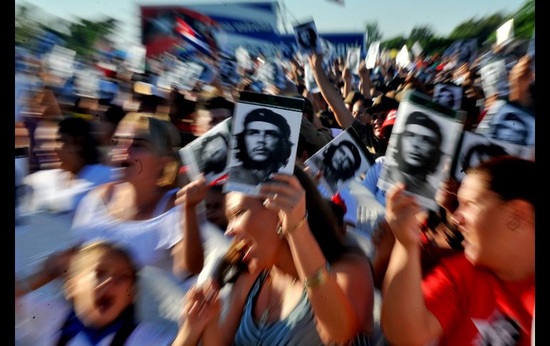 Cubanos participan en la conmemoración del 50 aniversario de la muerte de Ernesto 
