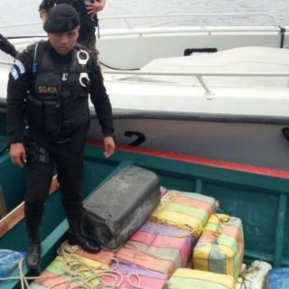 Decomisan en Guatemala 800 kilos de cocaína de un barco