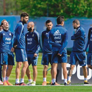 Argentina emprende el viaje para jugar su última carta