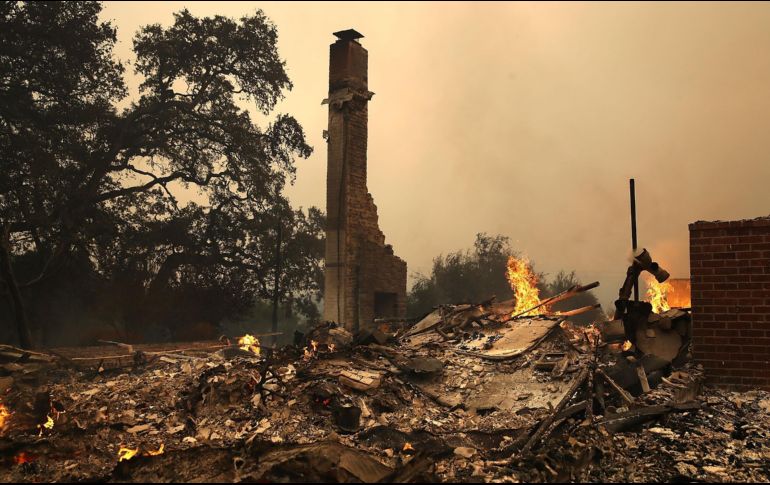 Fue en el condado de Napa donde, durante la madrugada, se registraron tres grandes incendios y varios de menor envergadura. AFP / J. Sullivan