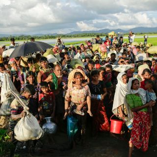 Confirman que 11 mil rohinyás huyeron a Bangladesh en un día