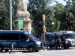 Prueba de la tensa espera que rodea esta declaración prevista ante el legislativo regional, la policía catalana cerró al público el Legislativo. EFE / Q. García