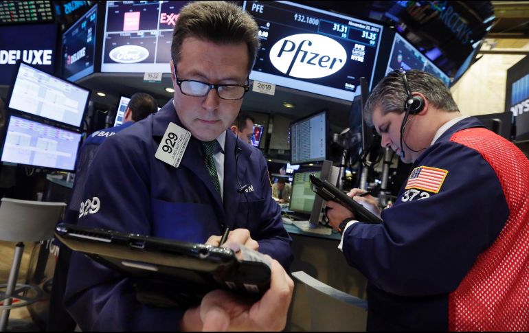 Durante los primeros minutos de transacciones bursátiles, el índice industrial Dow Jones avanzaba 56.61 puntos (0.25 por ciento) para ubicarse en 22 mil 817.68 unidades. AP / ARCHIVO
