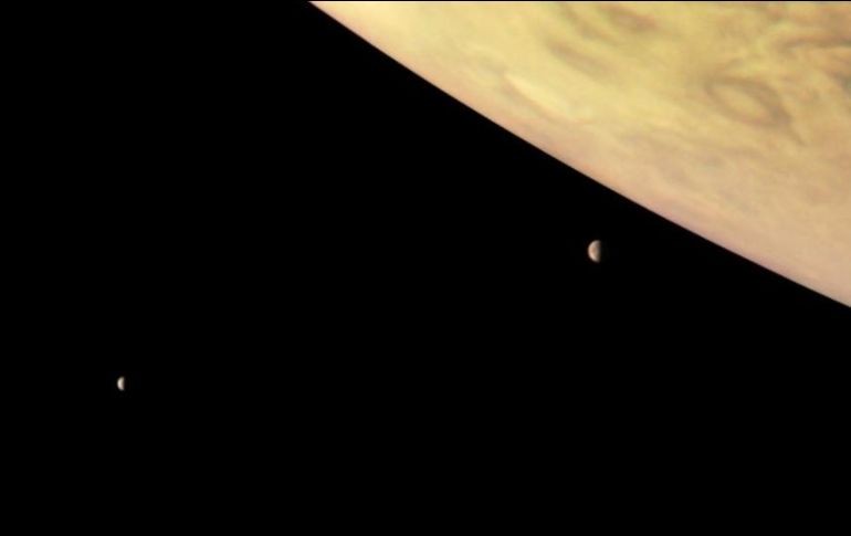 La fotografía es del 1 de septiembre de 2017, cuando la sonda se encontraba a unos 27 mil 516 kilómetros de las cimas de las nubes del planeta. NASA