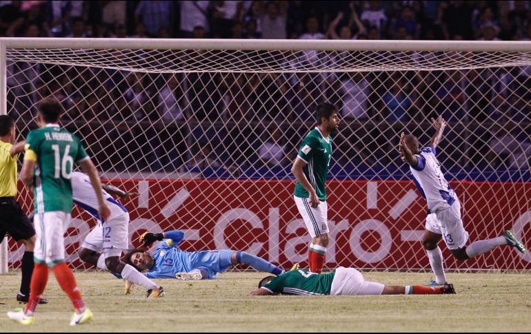 Al minuto 60, Honduras selló la victoria en casa y México no volvió a aparecer en el partido. AP / M- Castillo