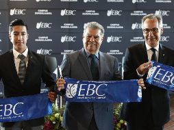 En el evento destacó la presencia del secretario de Desarrollo Económico, José Palacios Jiménez (centro); y del rector de la EBC, Carlos Prieto (derecha).EL INFORMADOR/A. Camacho